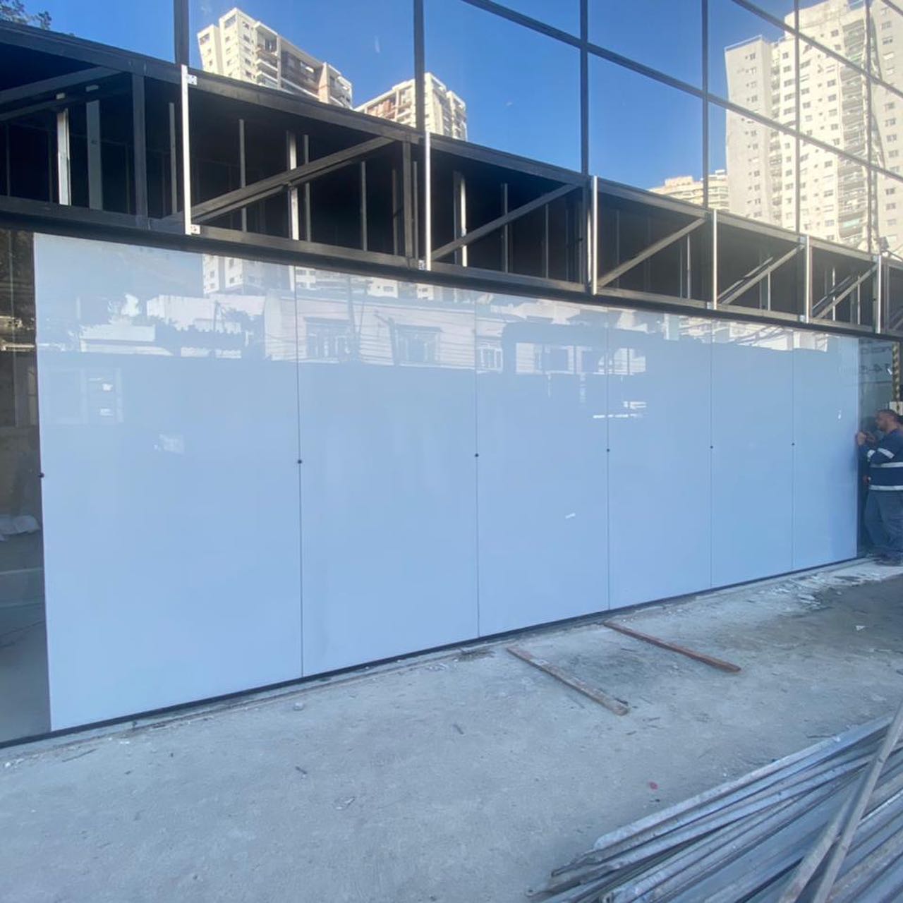 película branca Off White