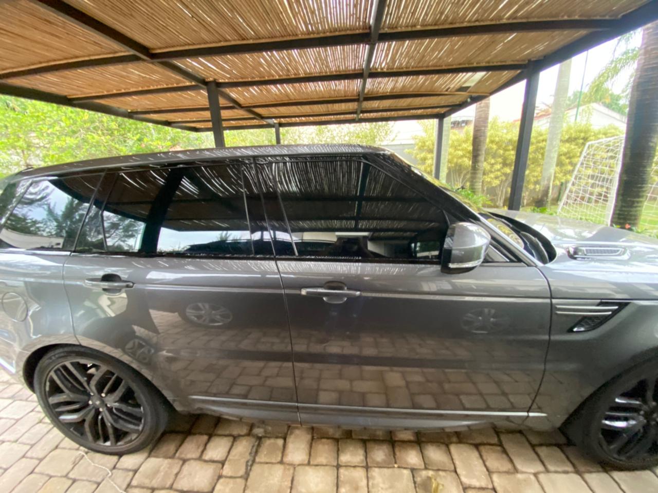 Película em Range Rover